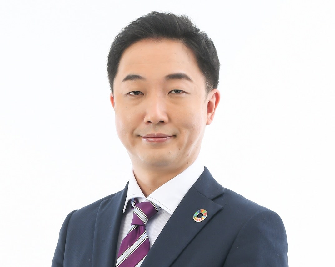 中山 秀明